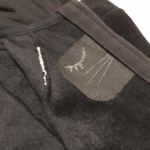 2T (2/$20) Black Cat Velour Hoodie by Gap - Picture 13 of 16